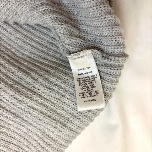 Express V-Neck Lightweight Knit Sweater | Gray | M - Picture 9 of 13